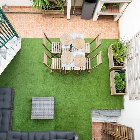 Villa Baleal Happiness Surf House *