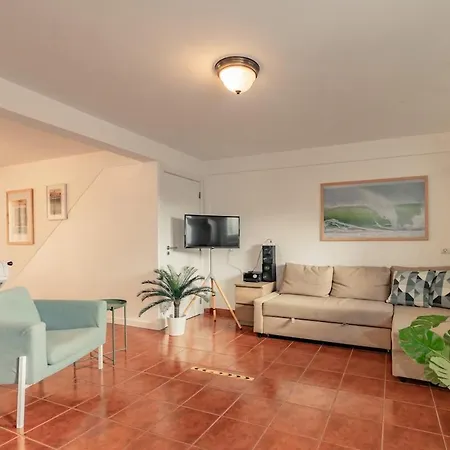 Baleal Happiness Surf House * Ferrel (Leiria)