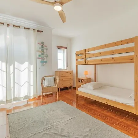 Baleal Happiness Surf House * Ferrel (Leiria)