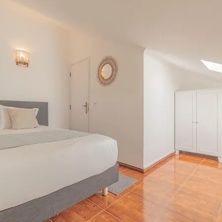 Vila Baleal Happiness Surf House *
