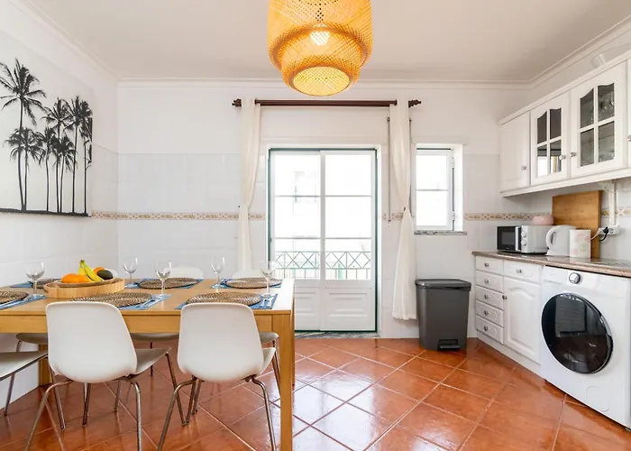 Baleal Happiness Surf House Villa