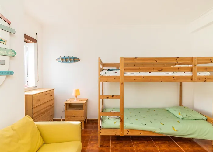 Baleal Happiness Surf House Villa *