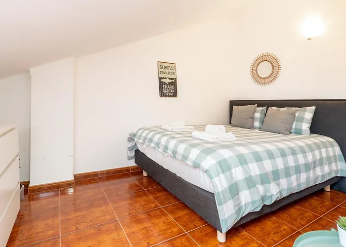 Baleal Happiness Surf House Villa *